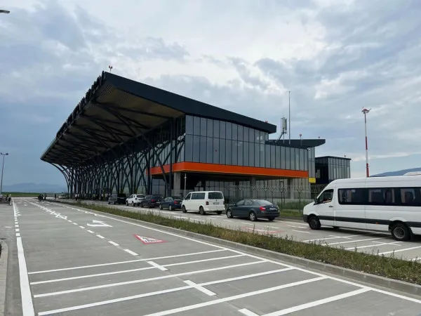 Încep angajările la Aeroportul Braşov
