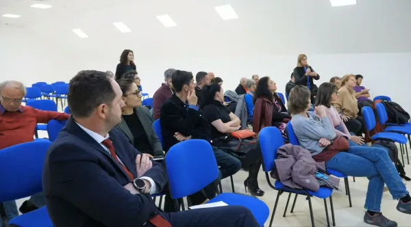 Anunţ, după o dezbatere cu 20 de persoane: Vin cu „Brassovia” iar, în Consiliul Local