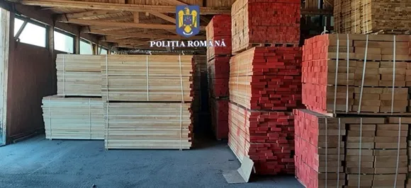 Poliţia a plecat de la un gater din Voila cu cherestea de 26.200 lei