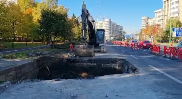 Lucrările „urgente” de pe Gării au luat „pauză”