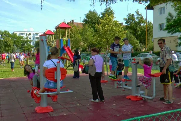 14,8 milioane de lei pentru îngrijirea locurilor de joacă din Braşov, în următorii 4 ani