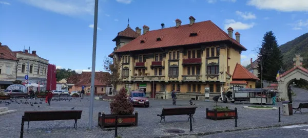 Autorizat, dar nu construit „cum zice legea”