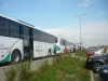 Transportul navetiştilor din Braşov: cu autobuze vechi şi 100% ilegal. Niciuna dintre marile fabrici nu mai are aviz de la Primărie