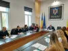 Cu ordin scris de la Prefectură: Fără chipsuri şi suc în şcolile din judeţul Braşov