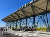 Aerogara, luată cu asalt de seniori