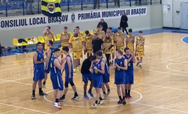 Corona a câştigat duelul braşovean cu Ralph