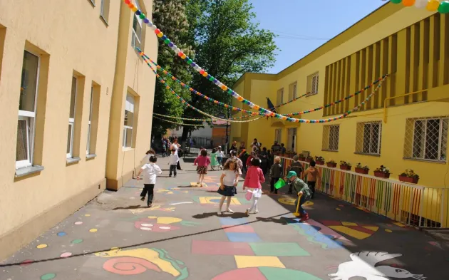 O firmă din Cluj se va ocupa de documentaţiile pentru extinderea Grădiniţei nr. 7 din Braşov