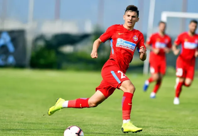 Emil Săndoi îi aşteaptă pe Ianis Stoica şi Haruţ la U Cluj!