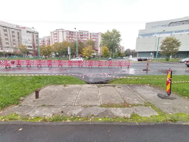 O porțiune a Bulevardului Gării din Brașov s-a surpat joi dimineața