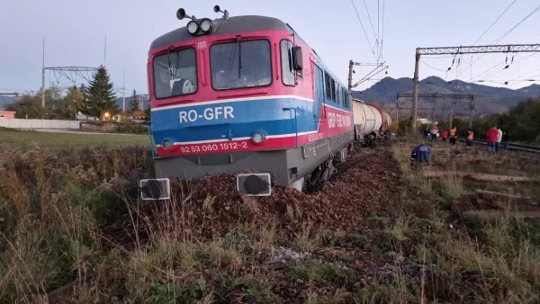 O deraiere ţinută la secret: trenul cu motorină din Dârste