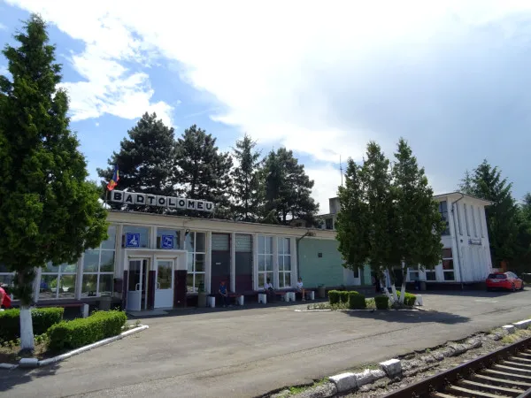 Peroanele şi liniile ferate de la Gara Bartolomeu intră în reparaţii