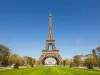 „Ce n-a văzut Parisul”: Lecţie la înălţime din Turnul Eiffel