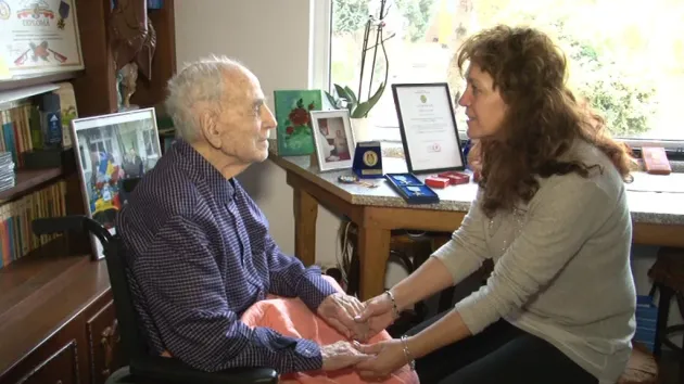 Onor la veteran! Col. Marin Stănescu, vânător de munte de 102 ani!