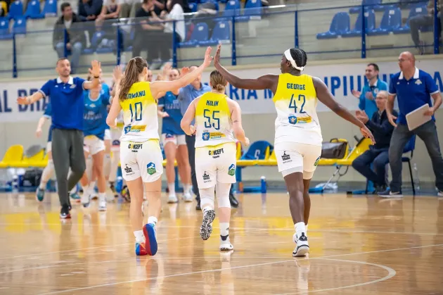Olimpia CSU a învins fără probleme „lanterna”