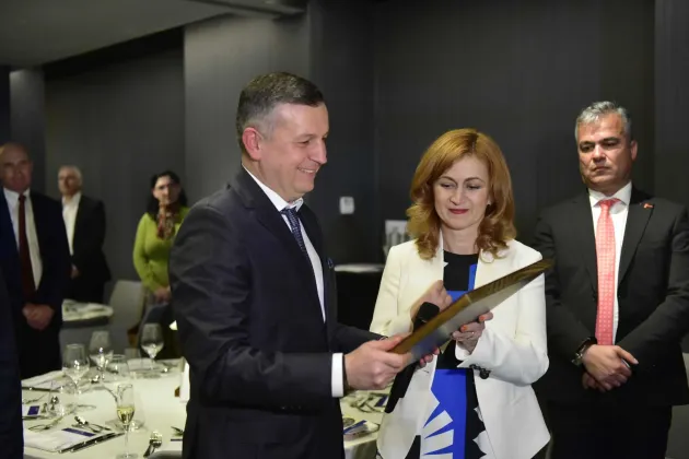 L-au chemat pe Mitropolitul Ardealului să le sfinţească hotelul