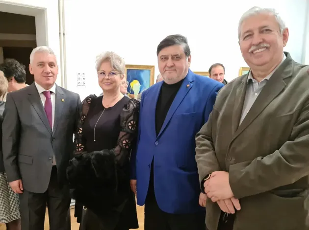 Colegi de puşcărie