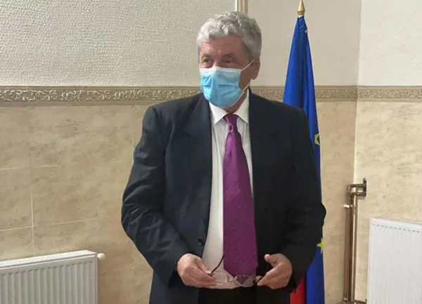 Moieciu: primar şi patron, în cârdăşie