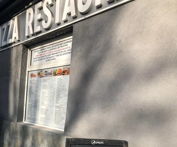 Comisarii ANPC veniţi de la Bucureşti închid primul restaurant la Braşov