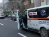Ce mai surprind şoferii din Braşov în trafic: Erau să-şi piardă pacientul, printre maşini