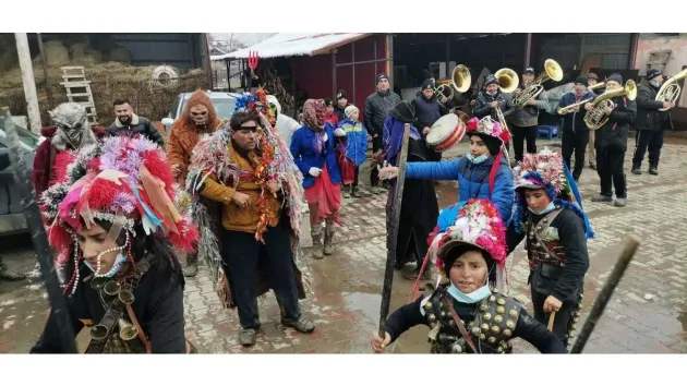 Din 13 ianuarie 2023: Petrecerile de la sate egale în faţa legii cu petrecerile de la oraş