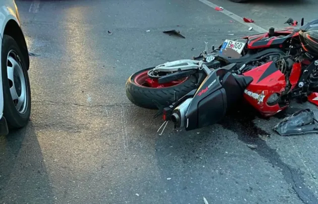 Un motociclist arestat imediat după accident