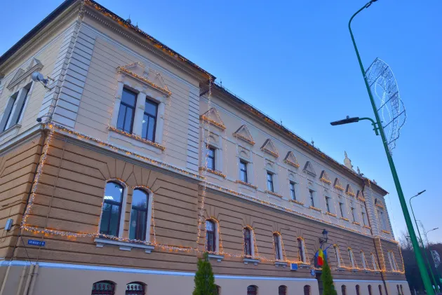 Primăria Braşov caută un arhitect şef. 1.600 de euro net