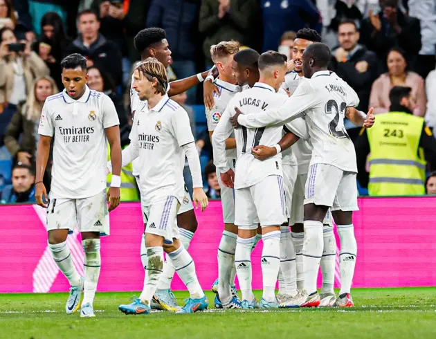 Real Madrid îşi va „primeni” lotul la vară