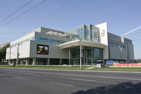 Primărie în primul mall al Braşovului?