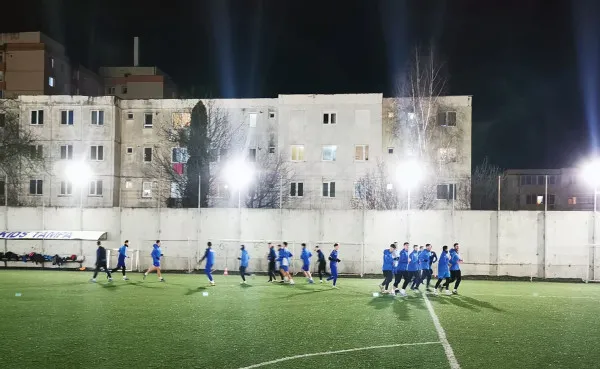 Echipele braşovene au revenit din vacanţa de iarnă