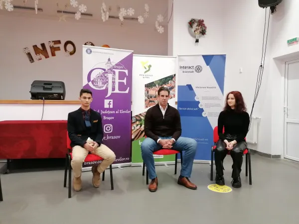 Braşovul Altfel caută „profesorii altfel” 