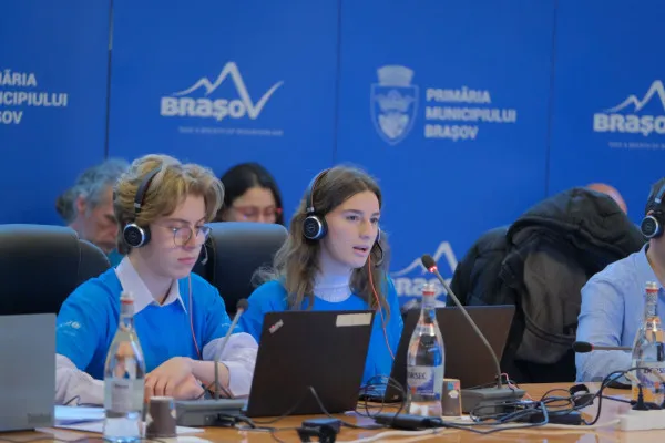 Elevii din Braşov au făcut propuneri pentru bugetul local