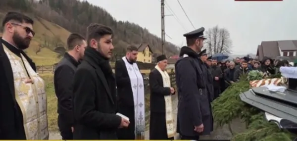 Înmormântaţi cu onoruri militare