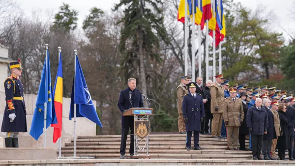 Mica Unire şi Marea Huiduială