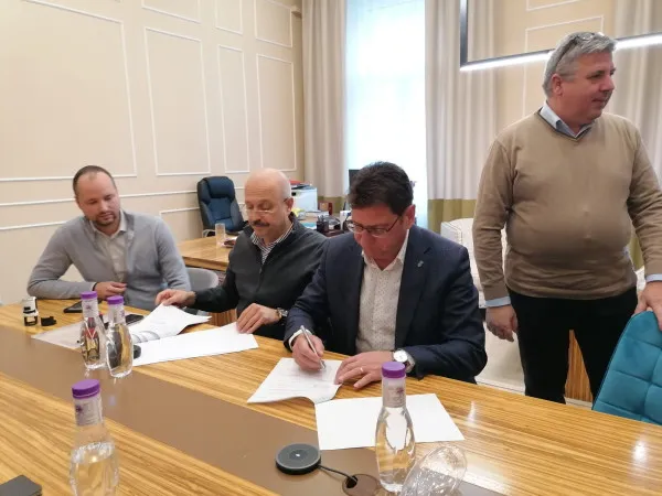 ADI ISO Mediu Braşov îi invită pe elevi să fie eroi
