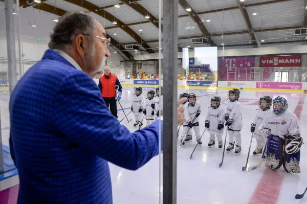 Ce vrea Ion Ţiriac să facă la Braşov