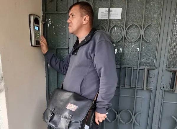 Poştaşii nu ştiu cum să utilizeze cardurile de energie
