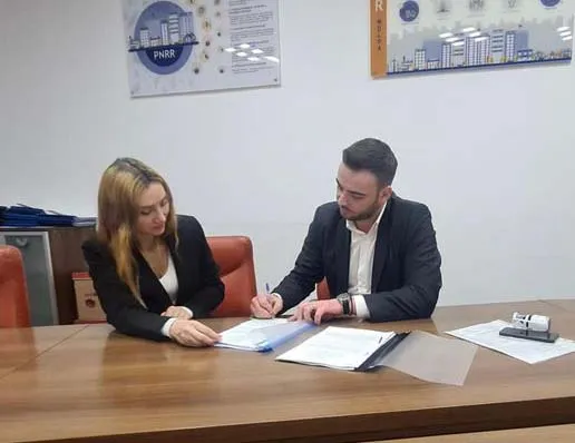 4 blocuri pentru tineri, medici şi profesori