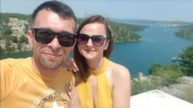 Măcelăriţi în dormitor. De neamuri, pentru o palmă de pământ