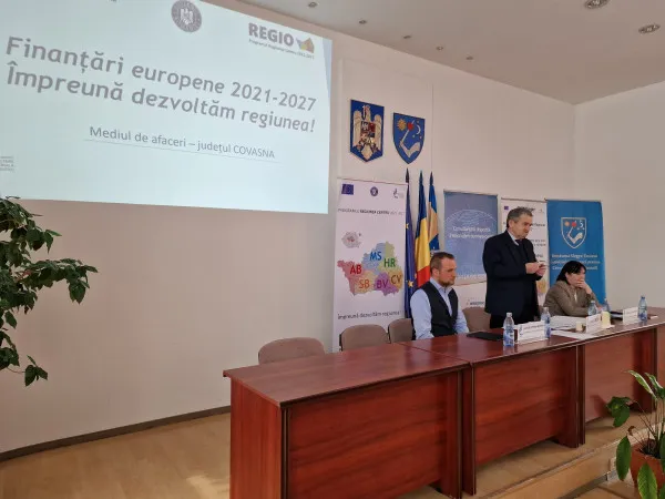 Axele de finanţare pentru Regiunea Centru, prezentate joi şi vineri la Braşov