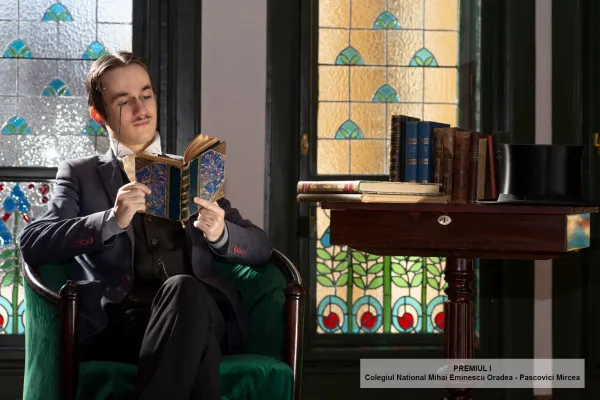 Provocare pentru 15 februarie: Fotografia din fereastră