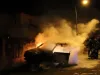 Răzbunare mafiotă, ură personală? Au dat foc la o maşină, au fost prinşi, dar nu vor să spună motivul