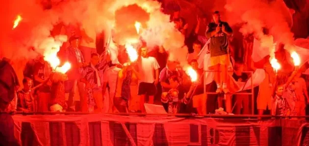 Suporterii Farului, aidoma „cormoranilor”, nu au lăsat adversarii să doarmă