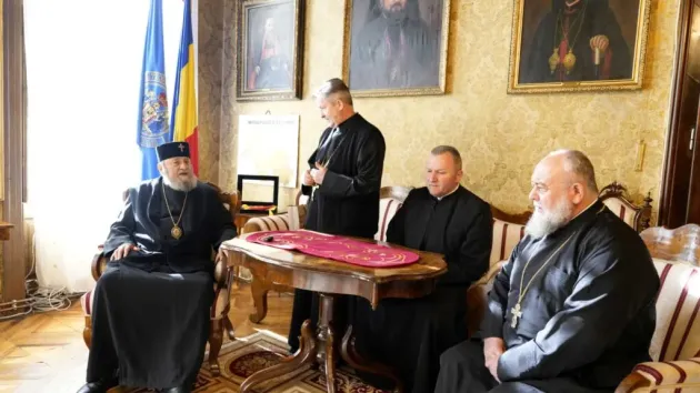 Medalie şi diplomă aniversară pentru IPS Laurenţiu