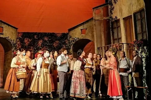 Repetiţie generală şi pentru opera comică „Elixirul dragostei”