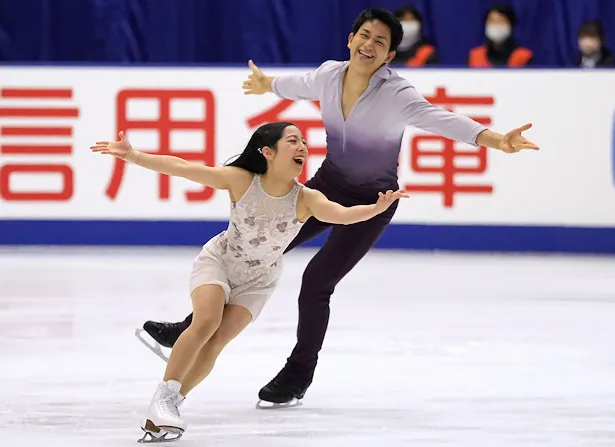 Japonezii Riku Miura şi Ryuichi Kihara, campioni mondiali în proba de perechi la patinaj artistic!