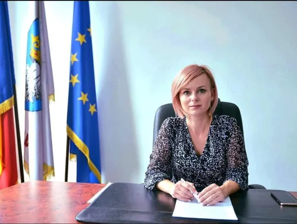 O palmă pentru Boghiu, o palmă de la Boghiu