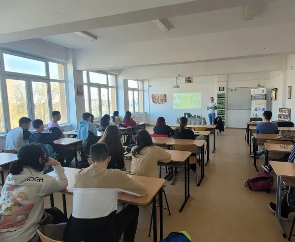 „Săptămâna altfel” în Comprest