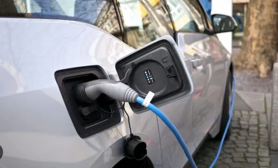 Maşinile electrice vor putea fi încărcate şi la Budila 