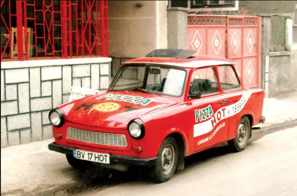 Sosul de usturoi la pizza - o invenţie „made in Braşov”