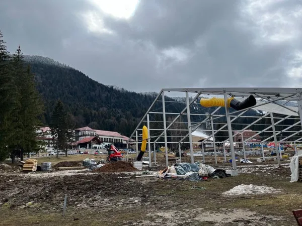 Atmosferă „tristă” în Poiana Braşov